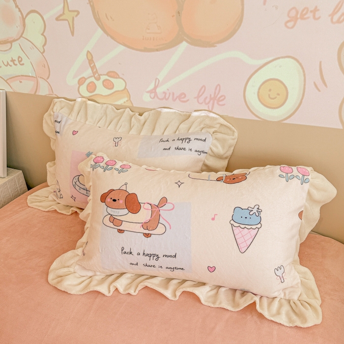 91家纺网 家纺一手货源 找家纺 芯贝儿 2025款加厚小清新花边牛奶绒卡通四件套 周末宠物园