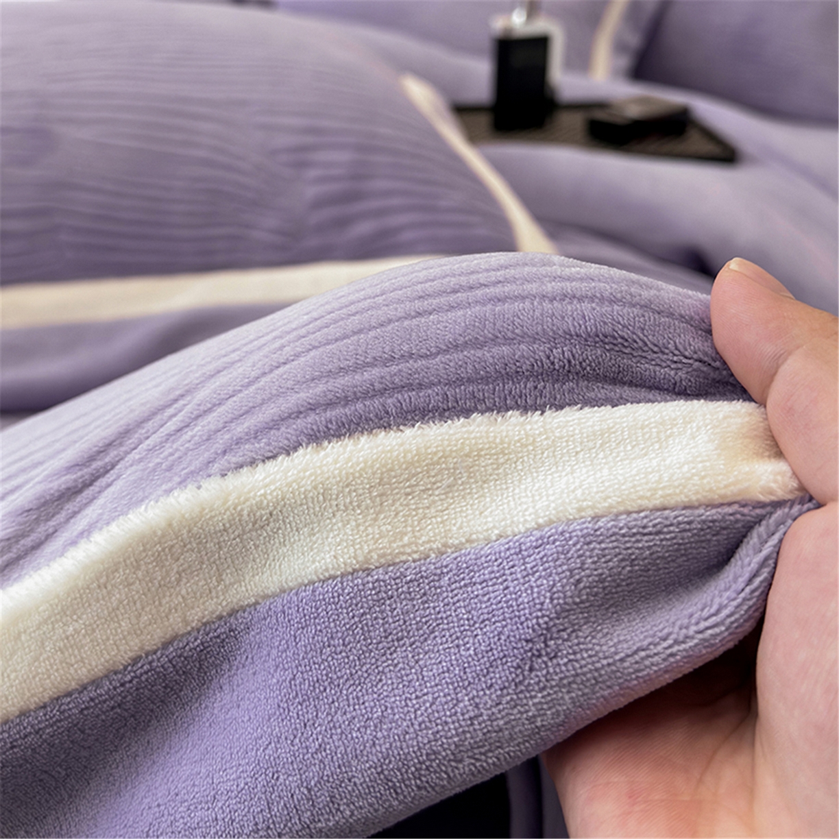 91家纺网 家纺一手货源 找家纺 家居1号家纺 2025新款230克全消光瑞丽牛奶绒烂花四件套（控价标准258加大278 会员优惠10元） 瑞丽-优雅紫