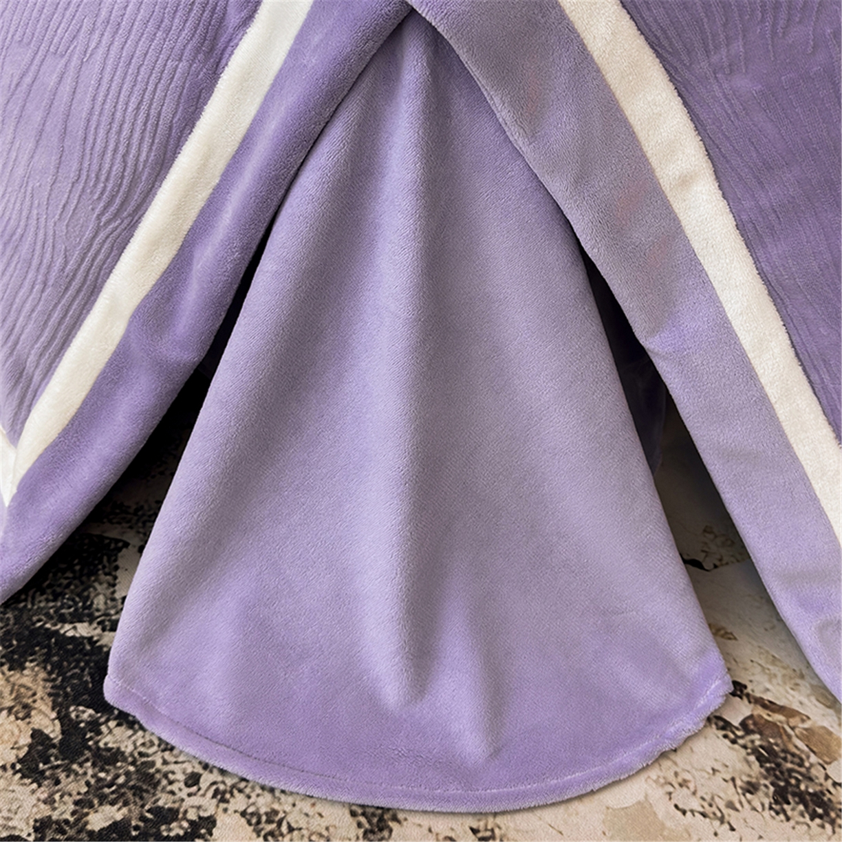 91家纺网 家纺一手货源 找家纺 家居1号家纺 2025新款230克全消光瑞丽牛奶绒烂花四件套（控价标准258加大278 会员优惠10元） 瑞丽-优雅紫