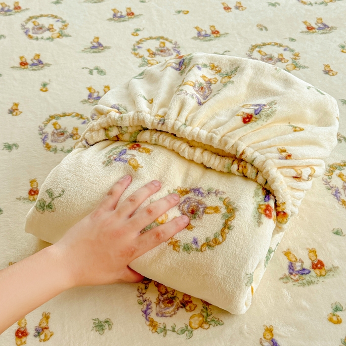 91家纺网 家纺一手货源 找家纺 澜妃 2025新款高克重软软糯糯牛奶绒单床笠CL系列（小红书推荐） CL-小兔幻境