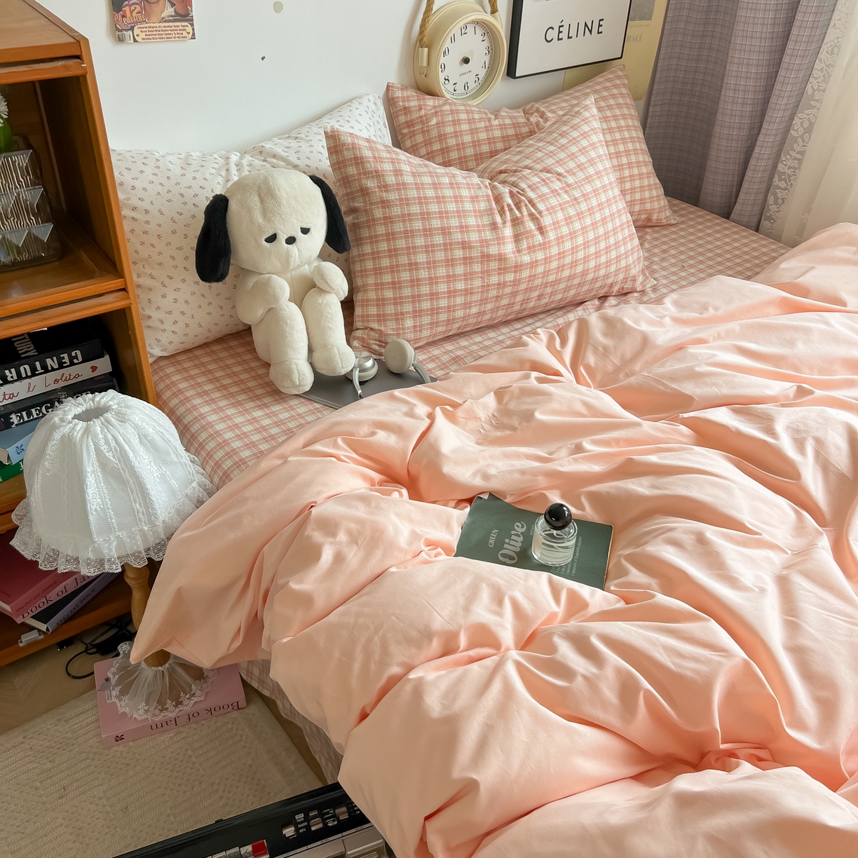 91家纺网 家纺一手货源 找家纺 对白 2025新款混搭全棉纯棉色织水洗棉四件套-西西里 西西里-黛粉（枕套格子+小花）