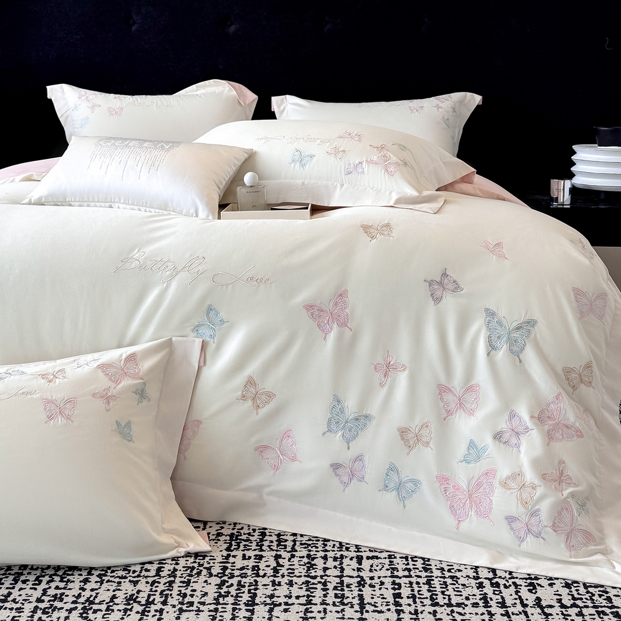 91家纺网 家纺一手货源 找家纺 （总）家居1号家纺 2025新款超细旦纯棉磨毛四件套-蝶舞（控价标准288加大308 会员优惠10元）