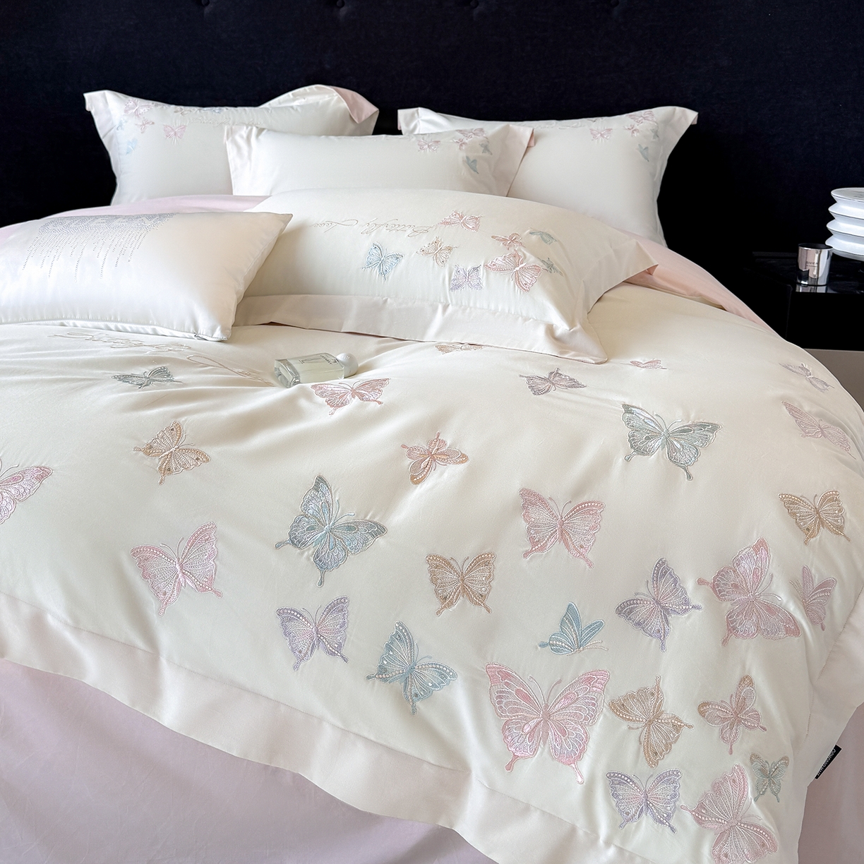 91家纺网 家纺一手货源 找家纺 （总）家居1号家纺 2025新款超细旦纯棉磨毛四件套-蝶舞（控价标准288加大308 会员优惠10元）