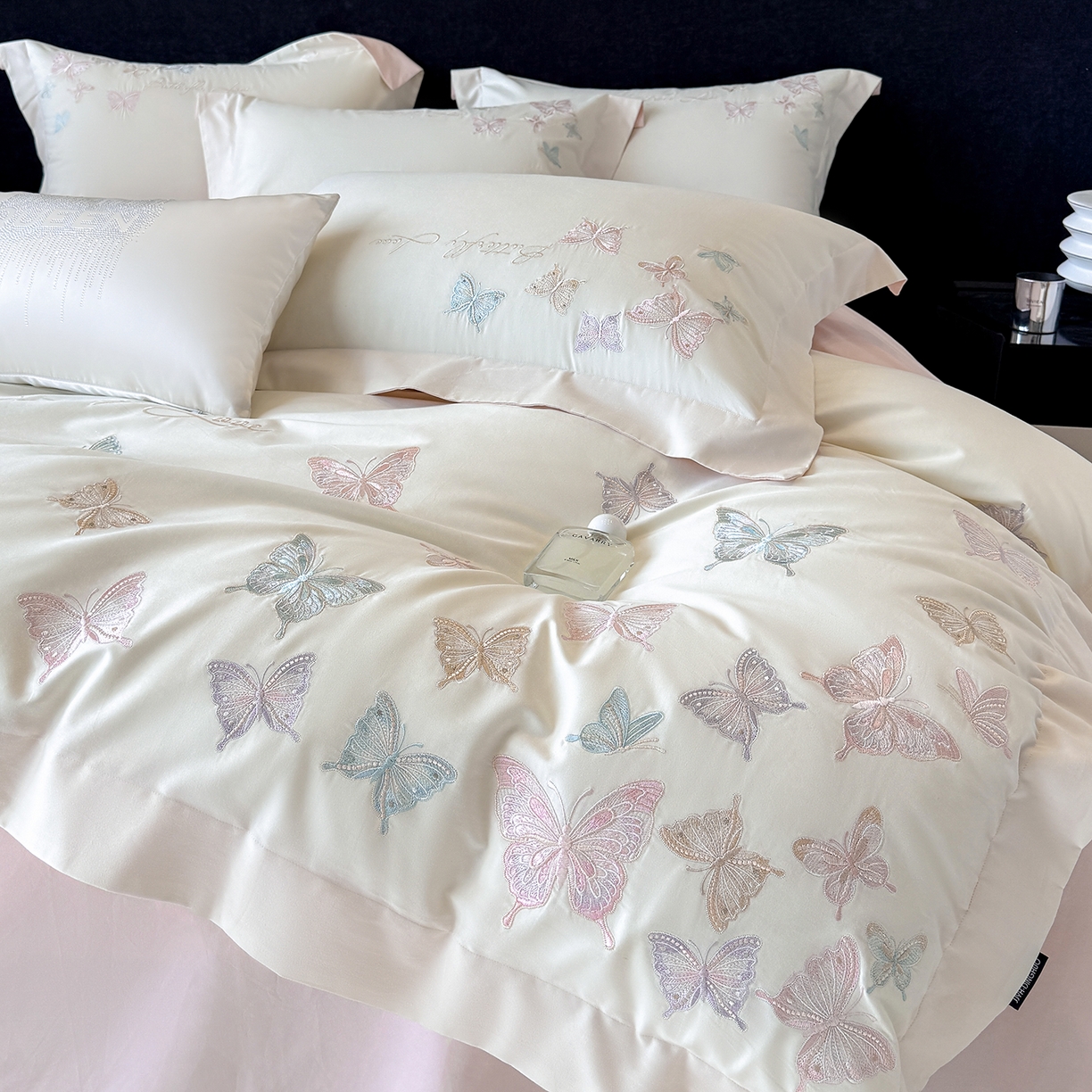 91家纺网 家纺一手货源 找家纺 （总）家居1号家纺 2025新款超细旦纯棉磨毛四件套-蝶舞（控价标准288加大308 会员优惠10元）