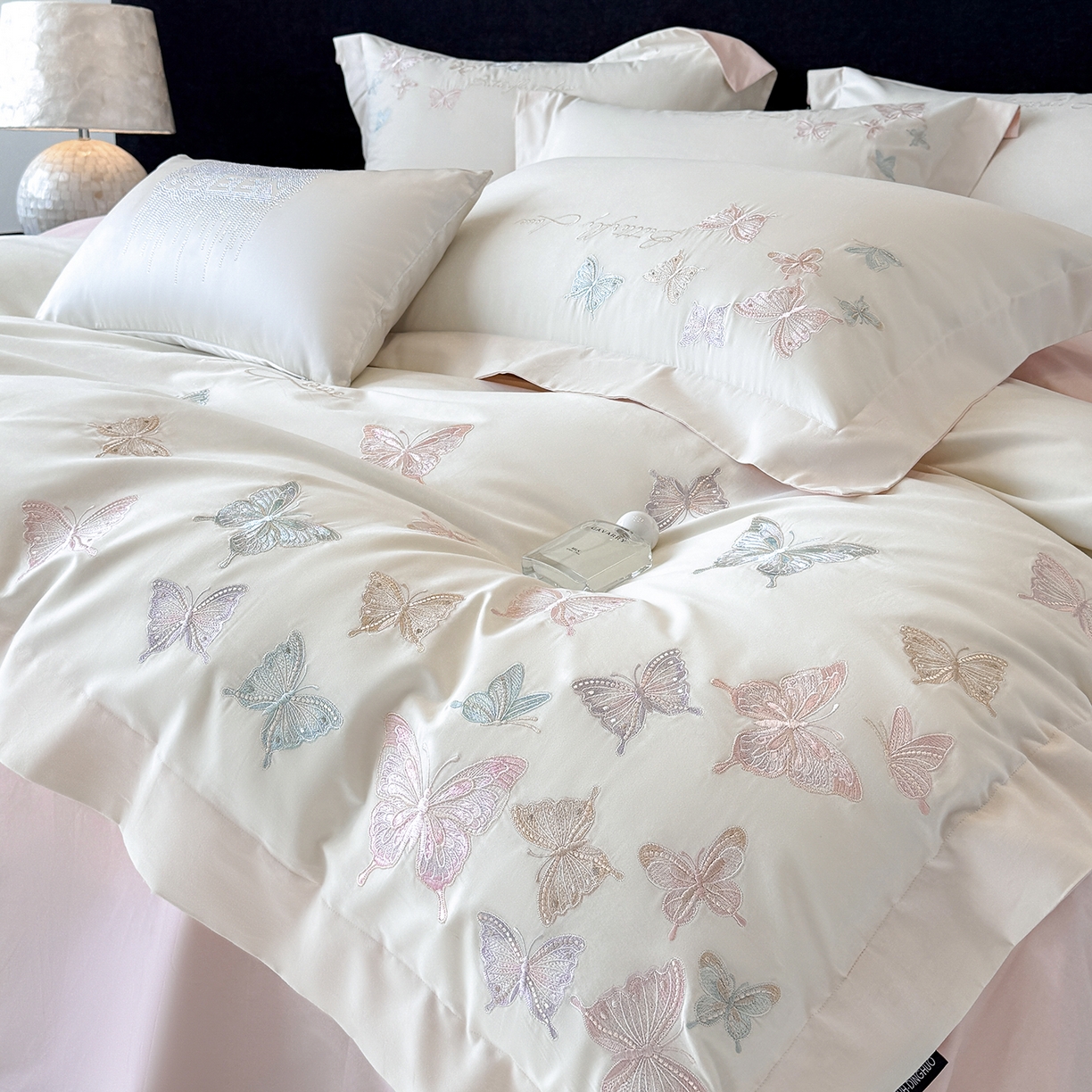 91家纺网 家纺一手货源 找家纺 （总）家居1号家纺 2025新款超细旦纯棉磨毛四件套-蝶舞（控价标准288加大308 会员优惠10元）