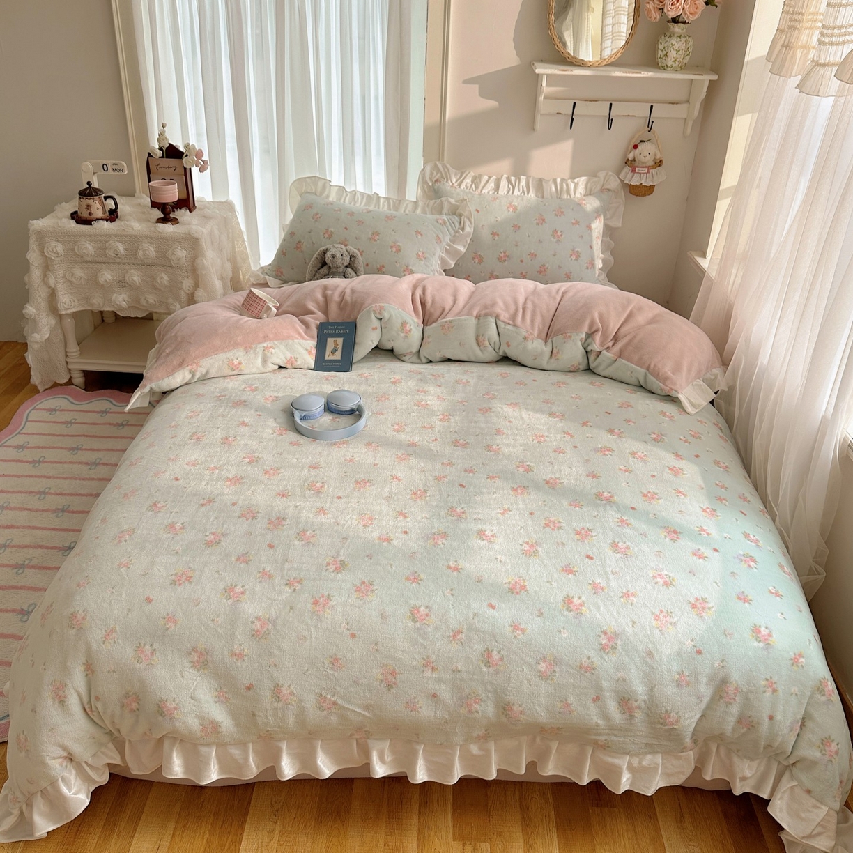 91家纺网 家纺一手货源 找家纺 （总）萝莉家纺 2025秋冬新品韩版花边款加厚牛奶绒四件套