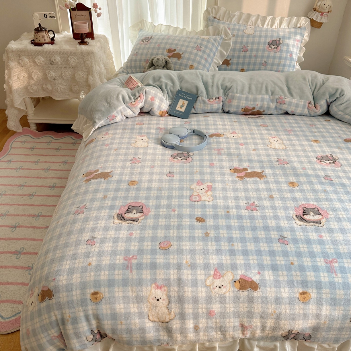 91家纺网 家纺一手货源 找家纺 萝莉家纺 2025秋冬新品韩版花边款加厚牛奶绒四件套 猫狗