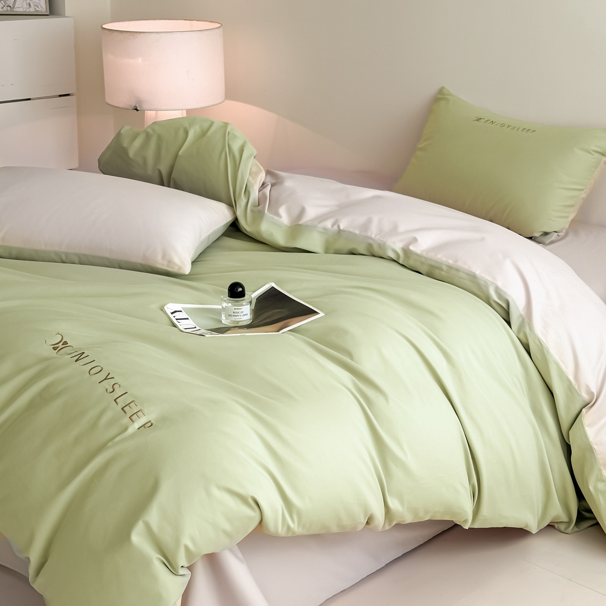 91家纺网 家纺一手货源 找家纺 （总）拼社家纺 40s贡缎长绒棉字母款四件套