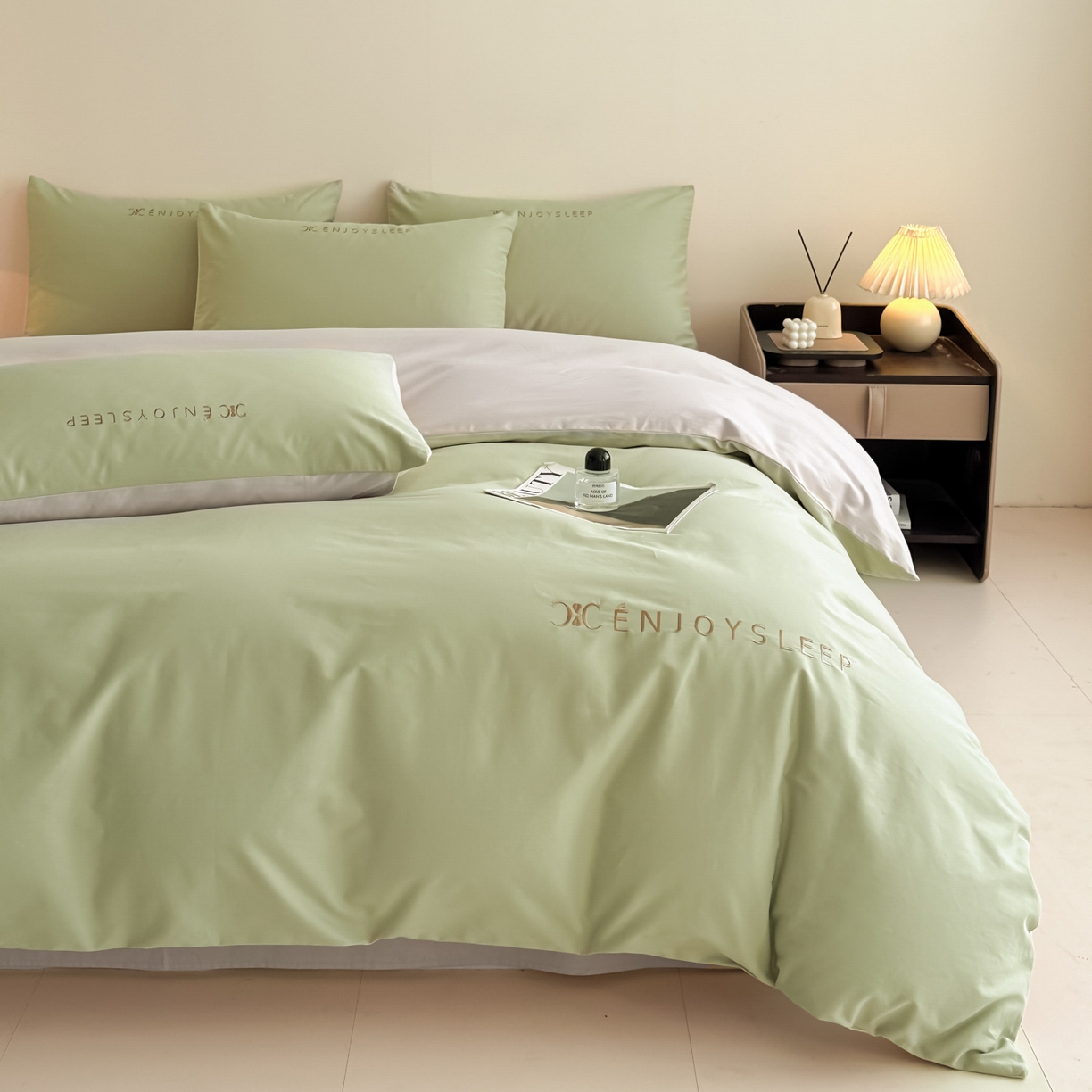 91家纺网 家纺一手货源 找家纺 拼社家纺 2025秋冬A类全棉加厚磨毛四件套刺绣纯棉不掉毛四件套-缪斯（提供买家秀） 缪斯-艾草绿+印月灰