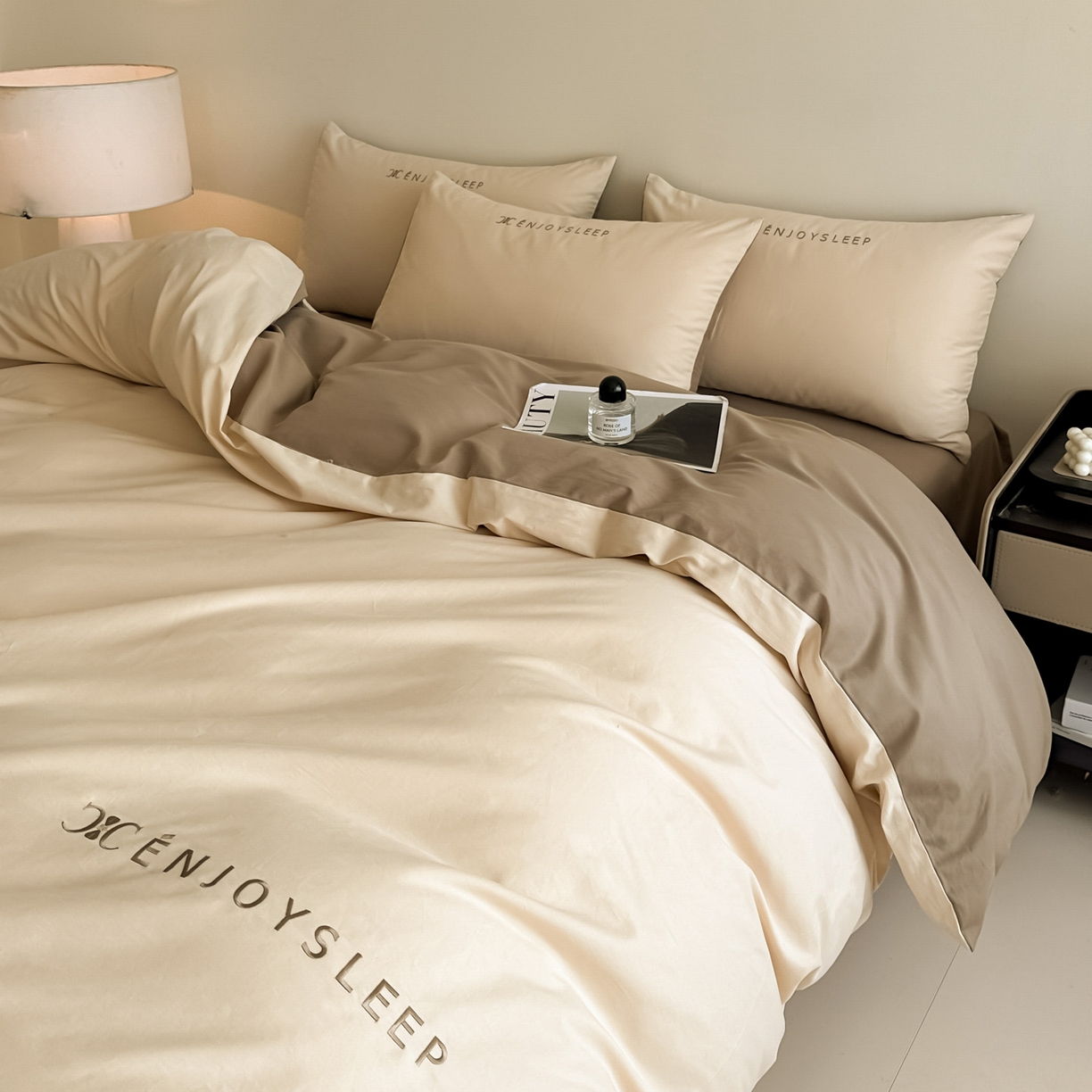 91家纺网 家纺一手货源 找家纺 拼社家纺 2025秋冬A类全棉加厚磨毛四件套刺绣纯棉不掉毛四件套-缪斯（提供买家秀） 缪斯-星月米+亚麻咖