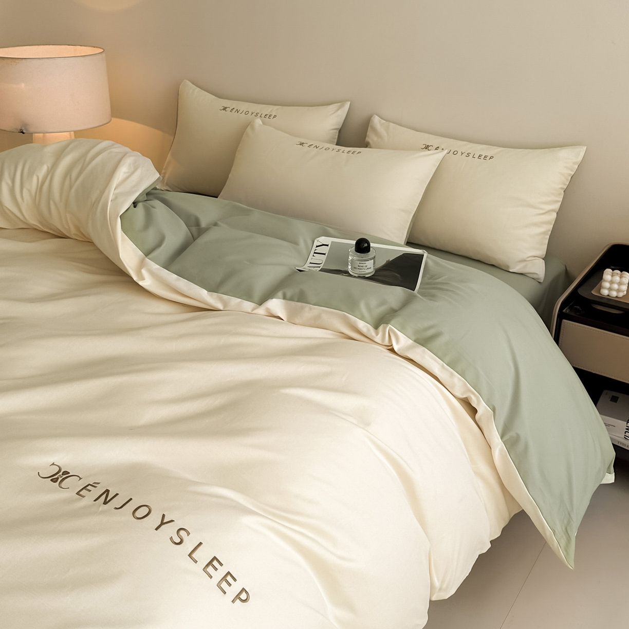 91家纺网 家纺一手货源 找家纺 拼社家纺 2025秋冬A类全棉加厚磨毛四件套刺绣纯棉不掉毛四件套-缪斯（提供买家秀） 缪斯-奶酪黄+抹茶绿