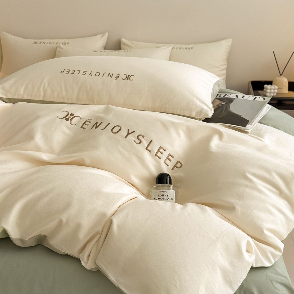 91家纺网 家纺一手货源 找家纺 拼社家纺 2025秋冬A类全棉加厚磨毛四件套刺绣纯棉不掉毛四件套-缪斯（提供买家秀） 缪斯-奶酪黄+抹茶绿