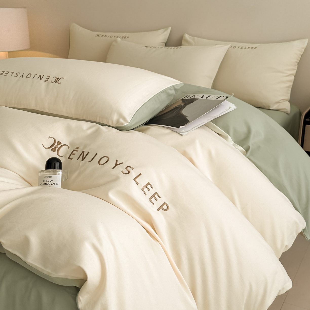 91家纺网 家纺一手货源 找家纺 拼社家纺 2025秋冬A类全棉加厚磨毛四件套刺绣纯棉不掉毛四件套-缪斯（提供买家秀） 缪斯-奶酪黄+抹茶绿