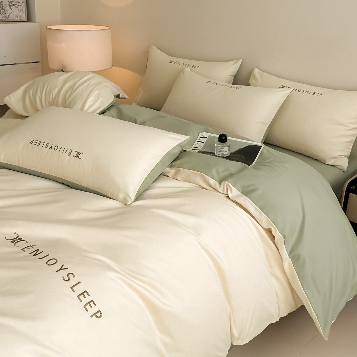 91家纺网 家纺一手货源 找家纺 拼社家纺 2025秋冬A类全棉加厚磨毛四件套刺绣纯棉不掉毛四件套-缪斯（提供买家秀） 缪斯-奶酪黄+抹茶绿