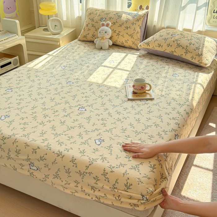 91家纺网 家纺一手货源 找家纺 澜妃 2025新款高克重软软糯糯牛奶绒单床笠CL系列（小红书推荐） CL-枝枝兔