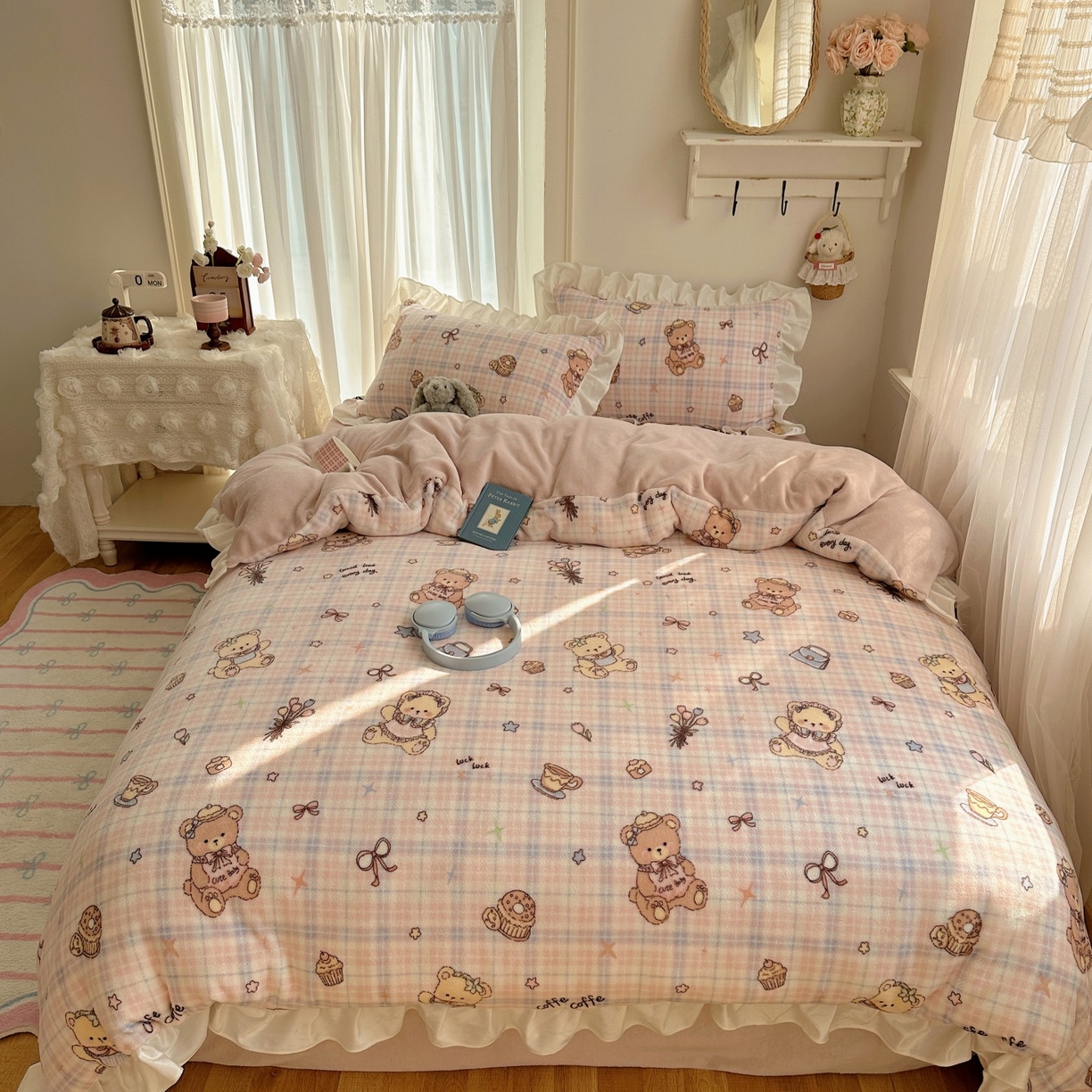 萝莉家纺 2025秋冬新品韩版花边款加厚牛奶绒四件套 熊熊