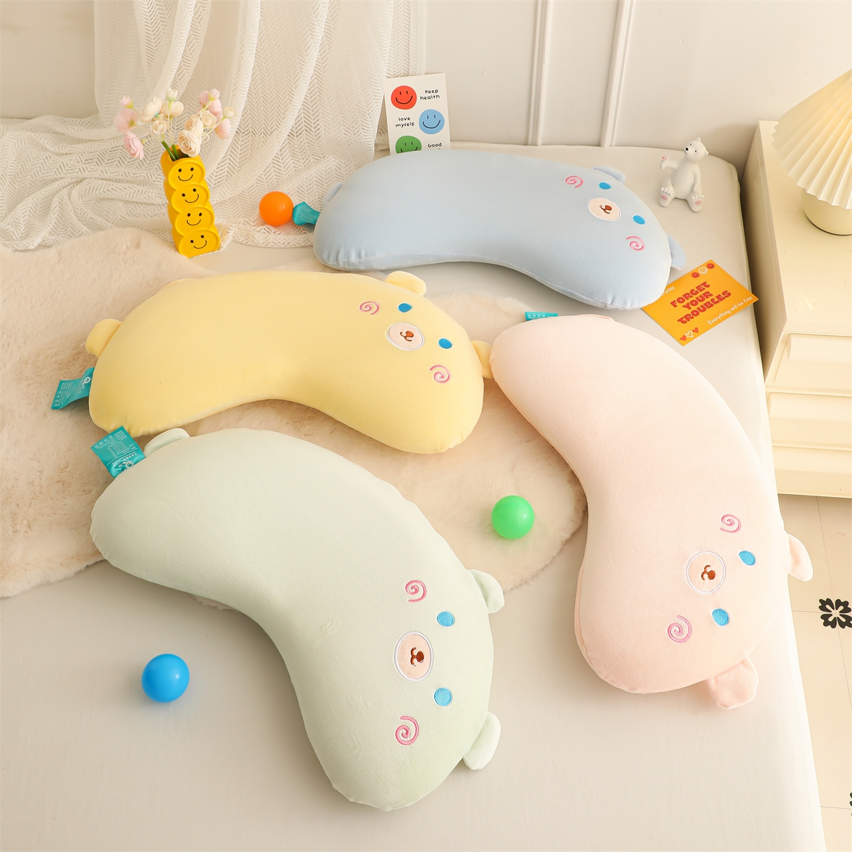 91家纺网 家纺一手货源 找家纺 芯洲 2025新款条绒月亮枕记忆枕卡通可爱小熊秋冬宿舍枕头枕芯 组合图