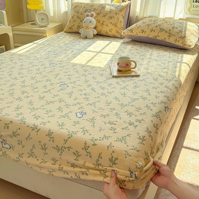 91家纺网 家纺一手货源 找家纺 澜妃 2025新款高克重软软糯糯牛奶绒单床笠CL系列（小红书推荐） CL-枝枝兔