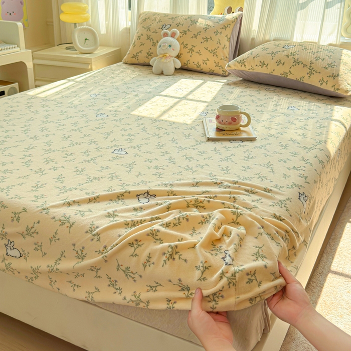 91家纺网 家纺一手货源 找家纺 澜妃 2025新款高克重软软糯糯牛奶绒单床笠CL系列（小红书推荐） CL-枝枝兔