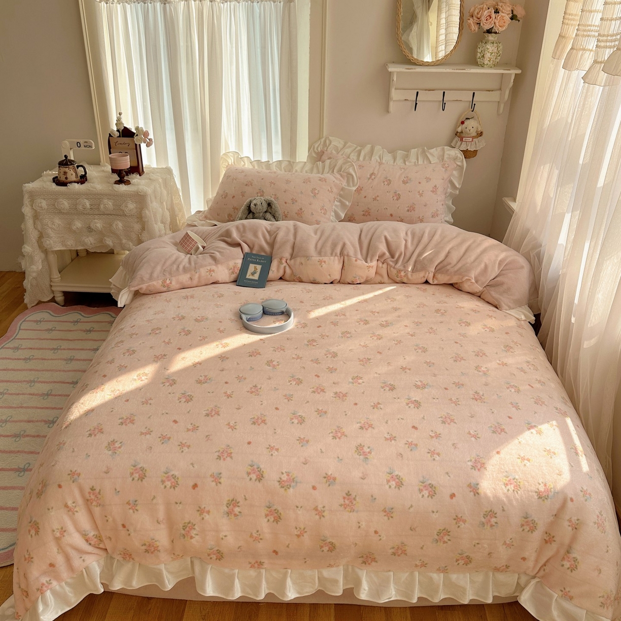 萝莉家纺 2025秋冬新品韩版花边款加厚牛奶绒四件套 花粉