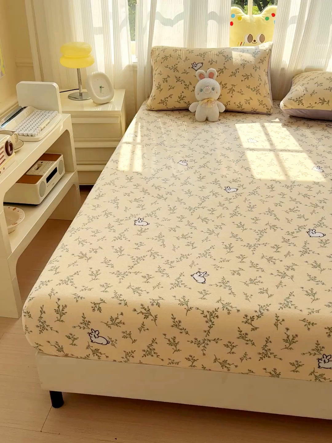 91家纺网 家纺一手货源 找家纺 澜妃 2025新款高克重软软糯糯牛奶绒单床笠CL系列（小红书推荐） CL-枝枝兔