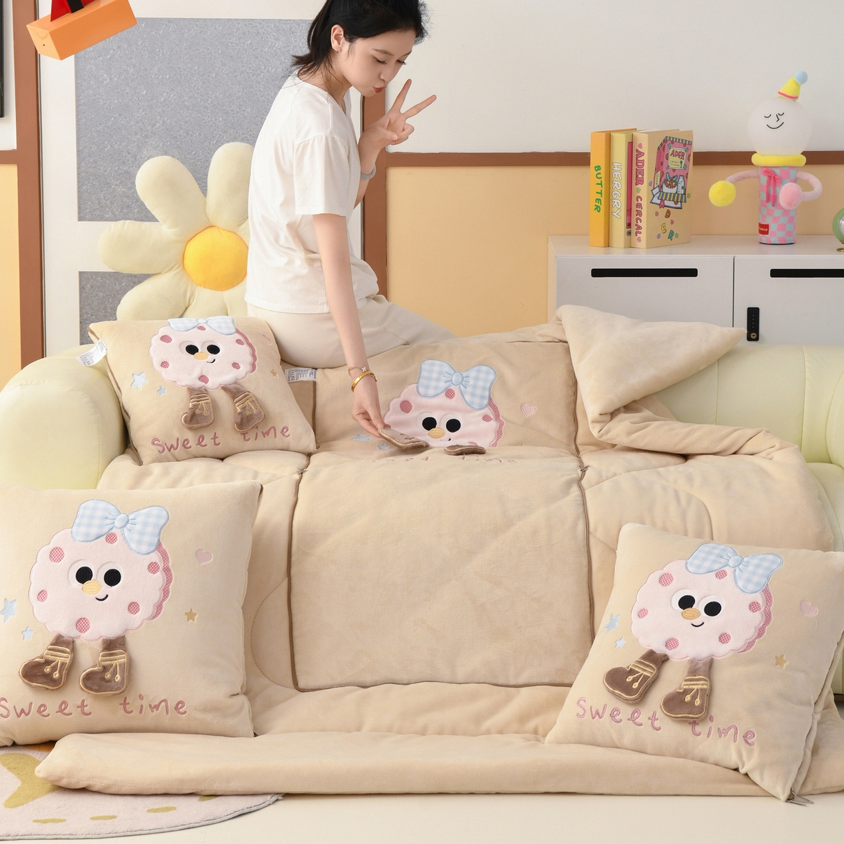 91家纺网 家纺一手货源 找家纺 翰轩家居 2025新款牛奶绒抱枕被泡芙公主系列 泡芙公主-咖