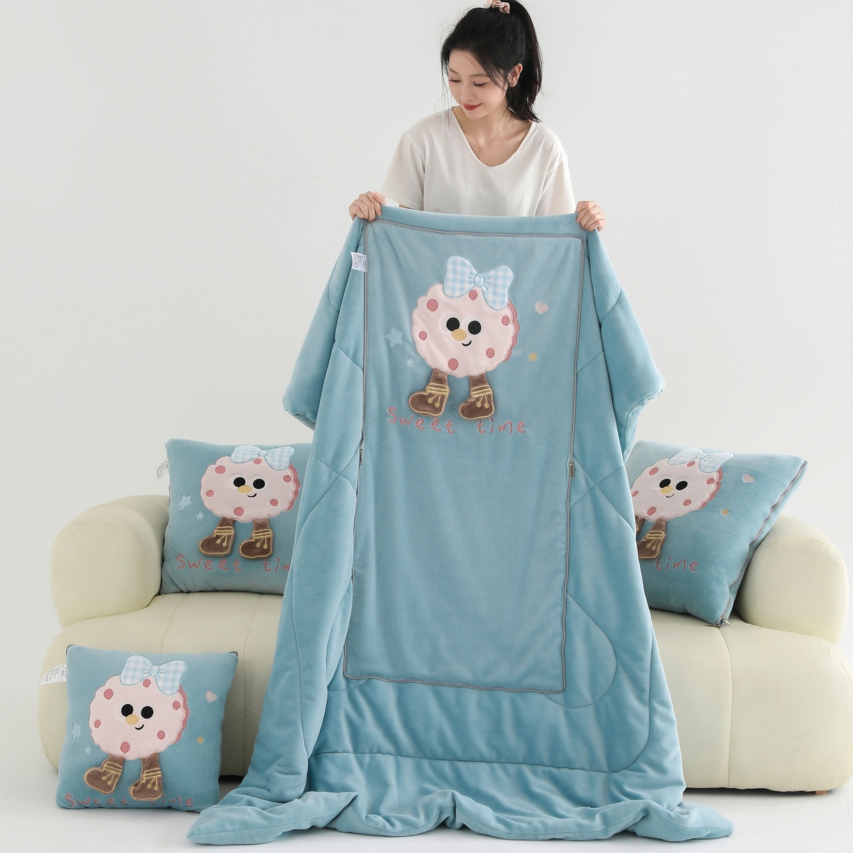 91家纺网 家纺一手货源 找家纺 （总）翰轩家居 2025新款牛奶绒抱枕被泡芙公主系列