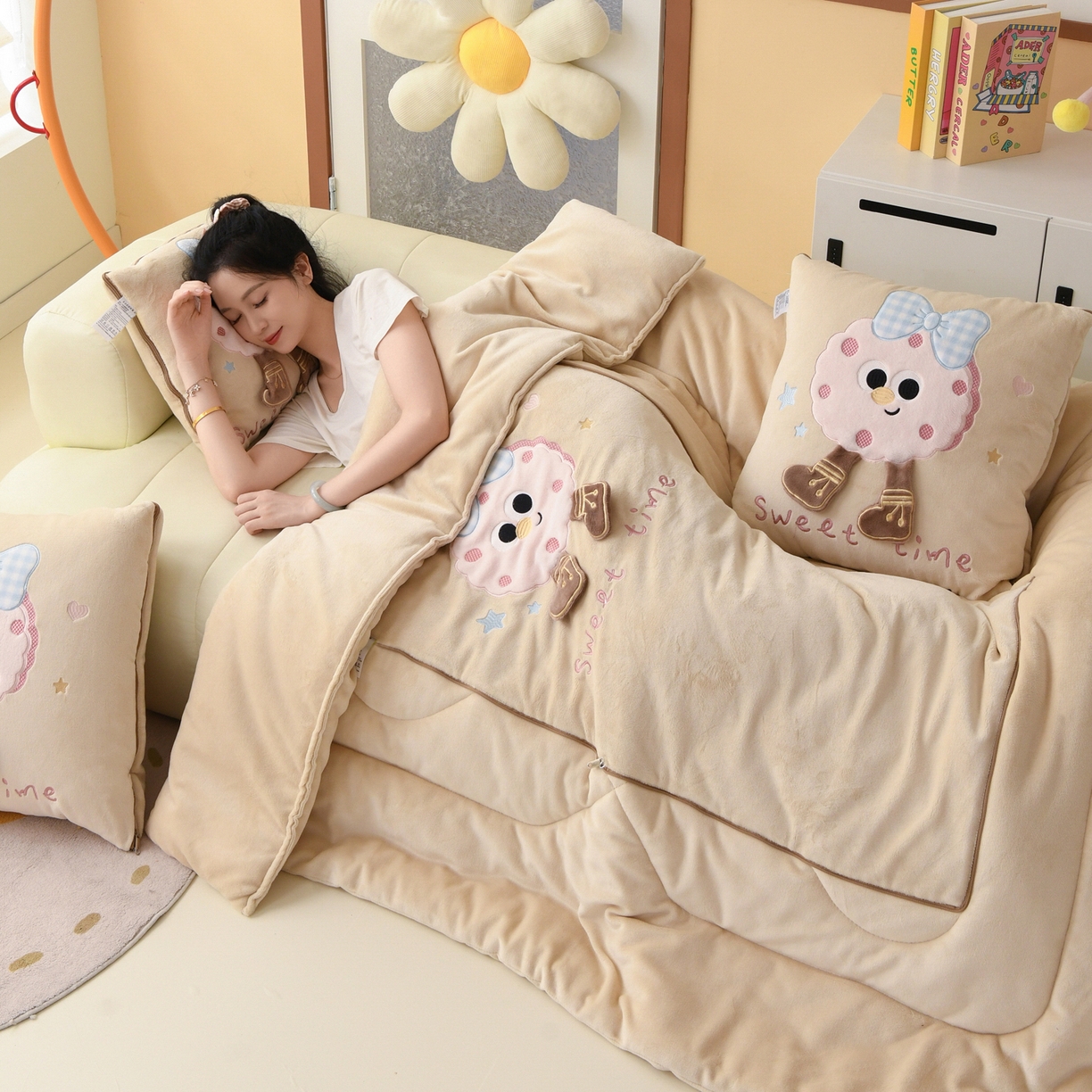 91家纺网 家纺一手货源 找家纺 翰轩家居 2025新款牛奶绒抱枕被泡芙公主系列 泡芙公主-咖