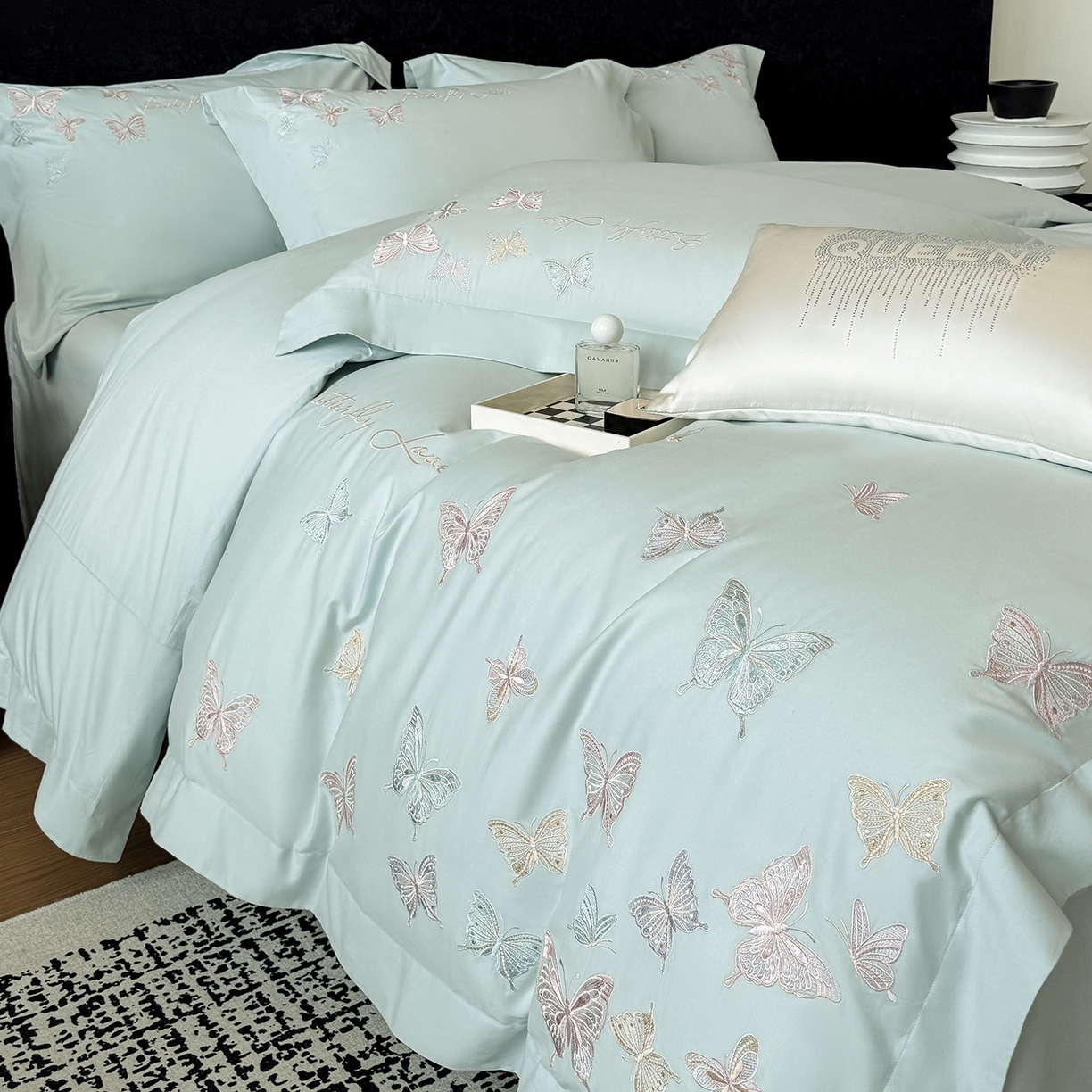 91家纺网 家纺一手货源 找家纺 家居1号家纺 2025新款超细旦纯棉磨毛四件套-蝶舞（控价标准288加大308 会员优惠10元） 蝶舞-水兰