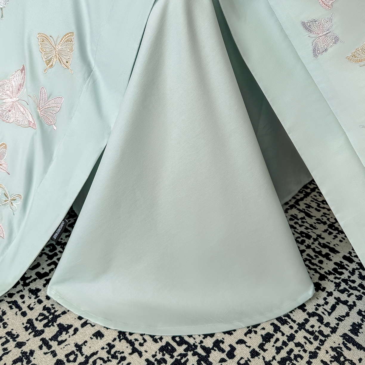 91家纺网 家纺一手货源 找家纺 家居1号家纺 2025新款超细旦纯棉磨毛四件套-蝶舞（控价标准288加大308 会员优惠10元） 蝶舞-水兰