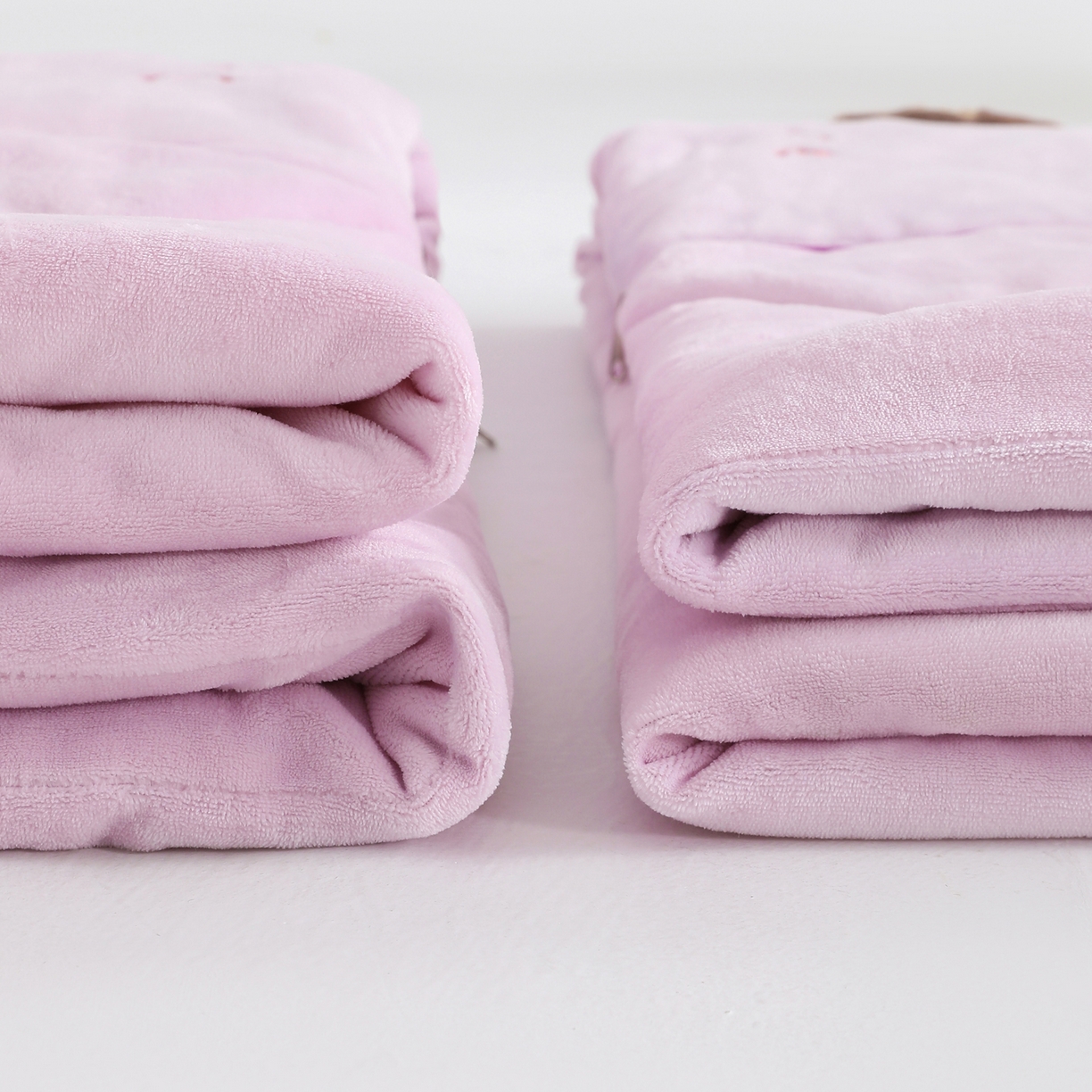 91家纺网 家纺一手货源 找家纺 翰轩家居 2025新款牛奶绒抱枕被泡芙公主系列 泡芙公主-紫