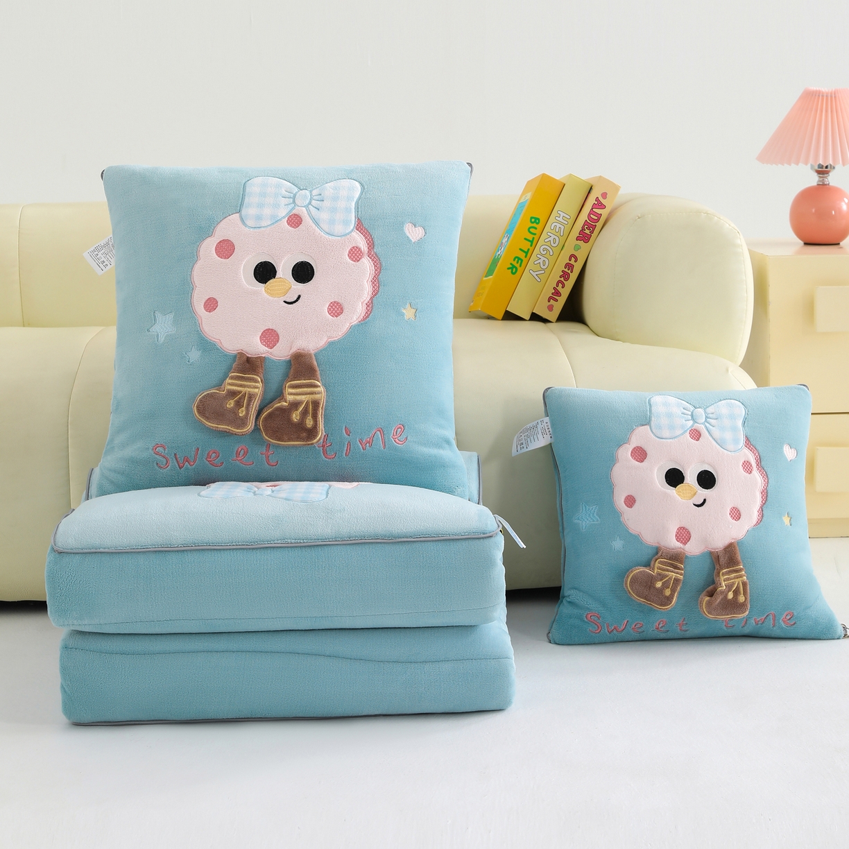 91家纺网 家纺一手货源 找家纺 翰轩家居 2025新款牛奶绒抱枕被泡芙公主系列 泡芙公主-蓝