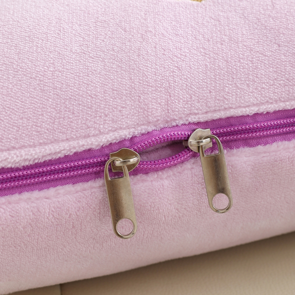 91家纺网 家纺一手货源 找家纺 翰轩家居 2025新款牛奶绒抱枕被泡芙公主系列 泡芙公主-紫