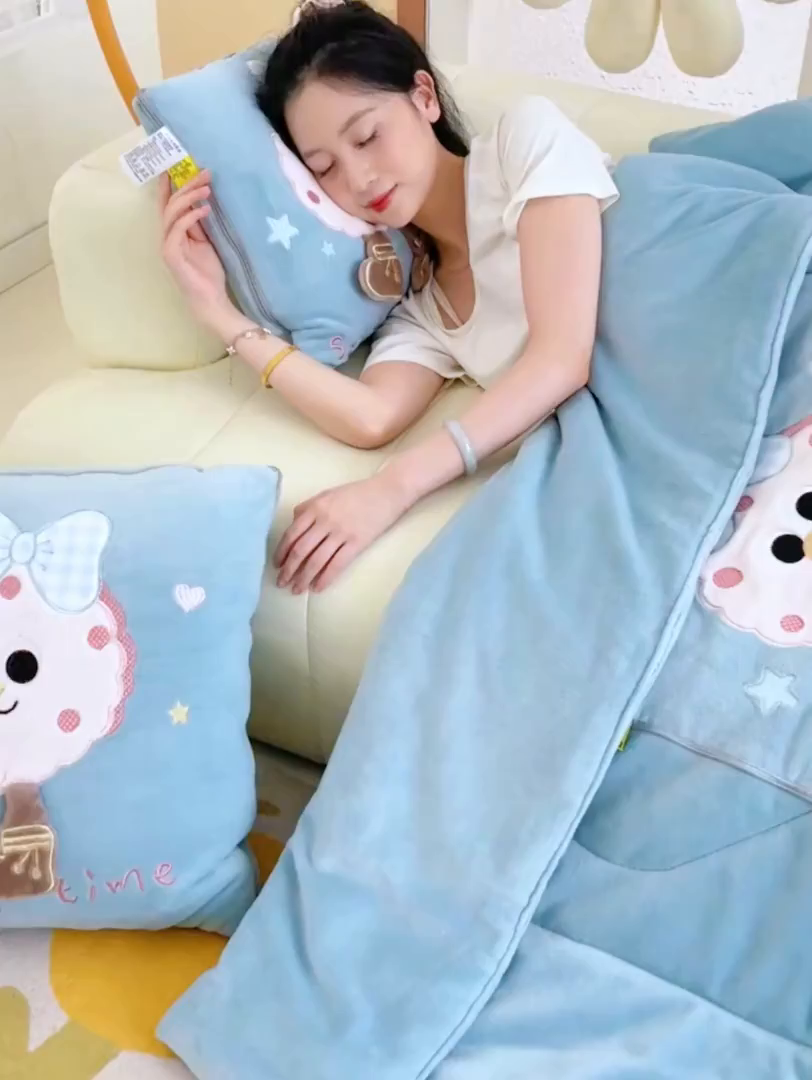 91家纺网 家纺一手货源 找家纺 翰轩家居 2025新款牛奶绒抱枕被泡芙公主系列 泡芙公主-蓝