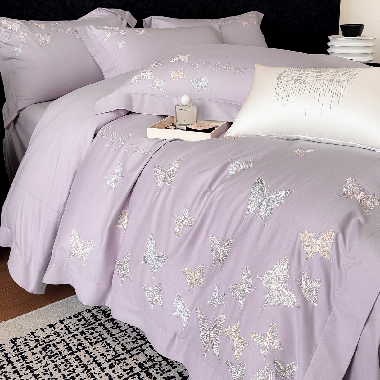 91家纺网 家纺一手货源 找家纺 家居1号家纺 2025新款超细旦纯棉磨毛四件套-蝶舞（控价标准288加大308 会员优惠10元） 蝶舞-紫豆沙