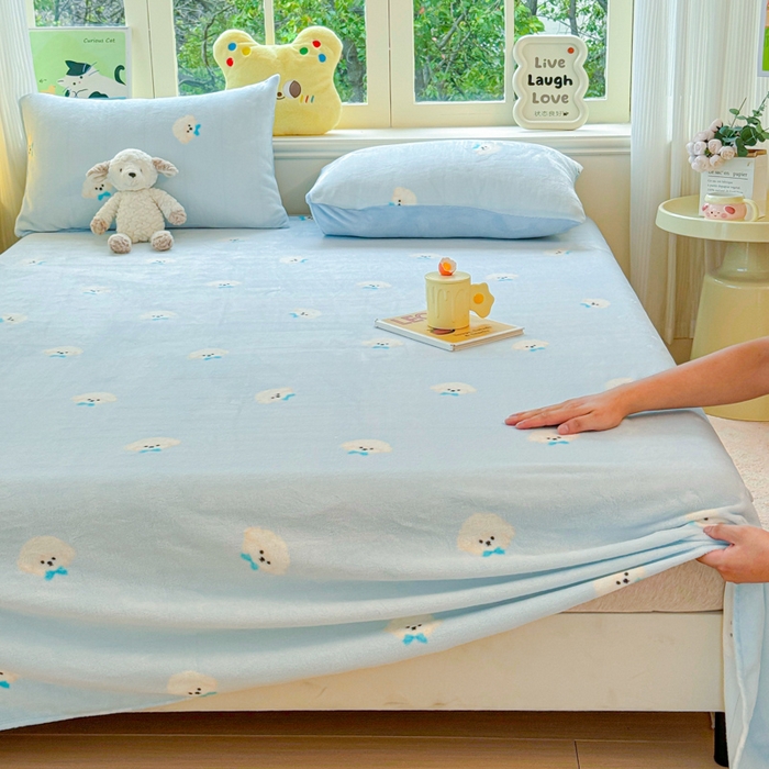 91家纺网 家纺一手货源 找家纺 澜妃 2025新款高克重软软糯糯牛奶绒单床单CD系列（小红书推荐） CD-绒绒小狗蓝