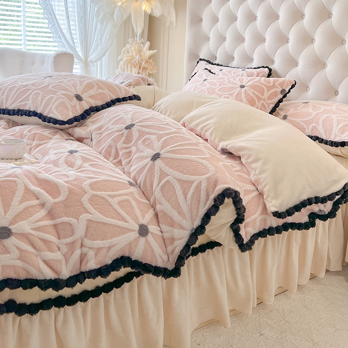 91家纺网 家纺一手货源 找家纺 网红馆（ck家纺） 2025新款兔毛绒牛奶绒床盖四件套-花悠然 花悠然-粉色