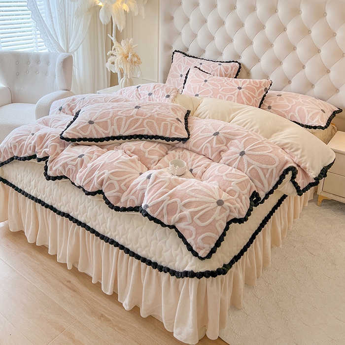 91家纺网 家纺一手货源 找家纺 网红馆（ck家纺） 2025新款兔毛绒牛奶绒床盖四件套-花悠然 花悠然-粉色