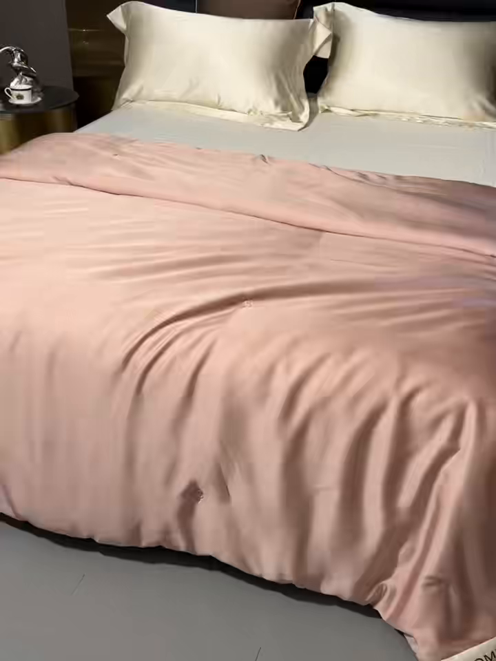 91家纺网 家纺一手货源 找家纺 南通朵美纺织品有限公司 2025新款高端手工订制桑蚕丝被-皓月星空系列 皓月星空（糖粉色）