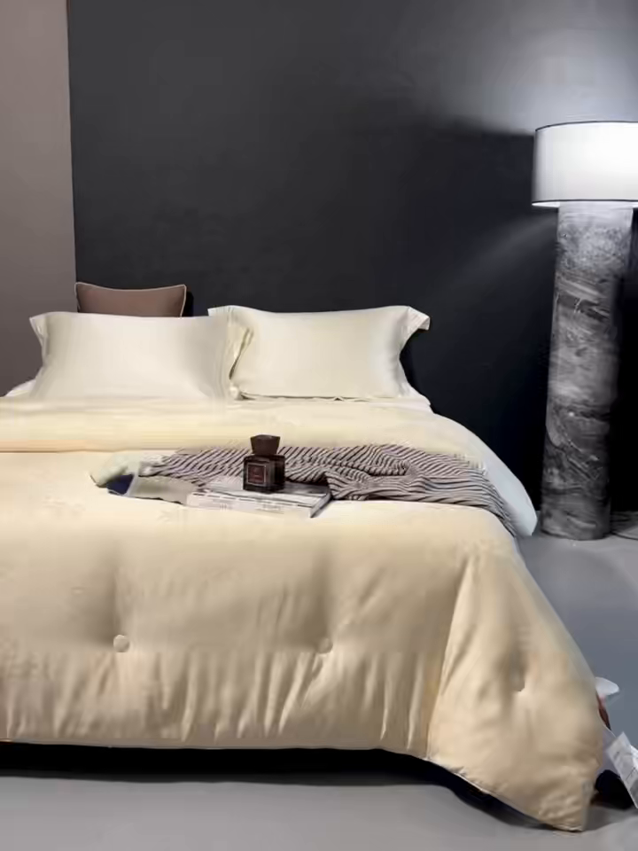 91家纺网 家纺一手货源 找家纺 南通朵美纺织品有限公司 2025新款蚕丝蛋白贵妃被被子被芯 贵妃被-咖金