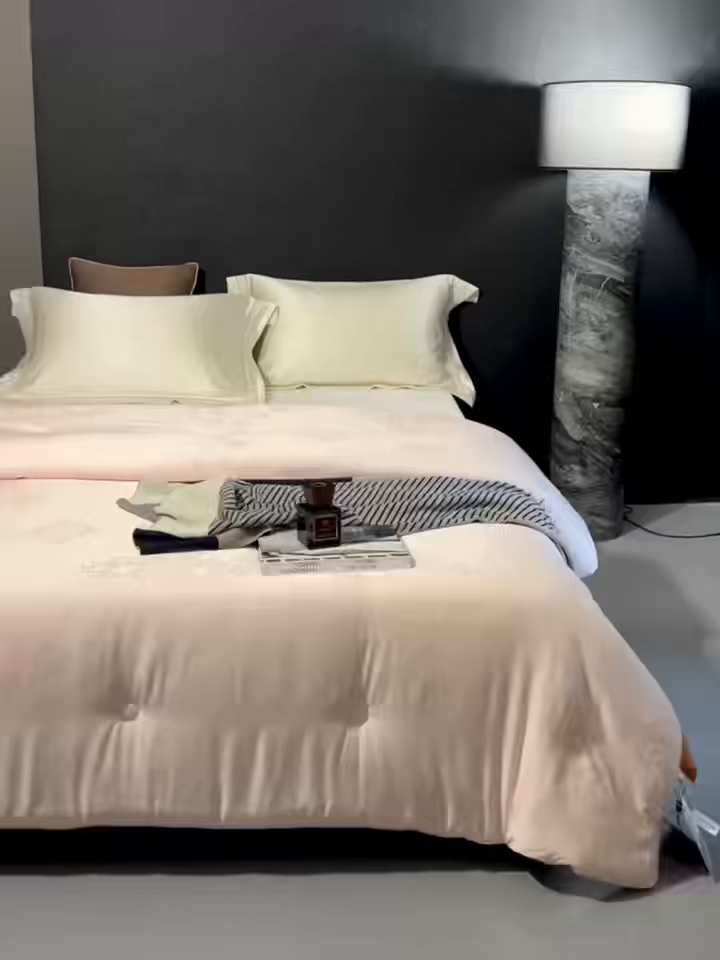 91家纺网 家纺一手货源 找家纺 南通朵美纺织品有限公司 2025新款蚕丝蛋白贵妃被被子被芯 贵妃被-粉金