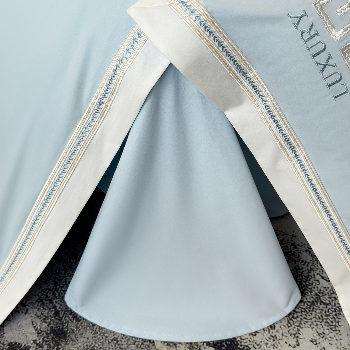 91家纺网 家纺一手货源 找家纺 家居1号家纺 2025新款超细旦全棉磨毛四件套-梵西（控价标准288加大308 会员优惠10元） 梵西-晴蓝