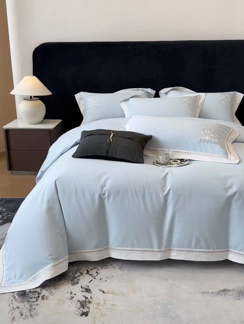 91家纺网 家纺一手货源 找家纺 家居1号家纺 2025新款超细旦全棉磨毛四件套-梵西（控价标准288加大308 会员优惠10元） 梵西-晴蓝