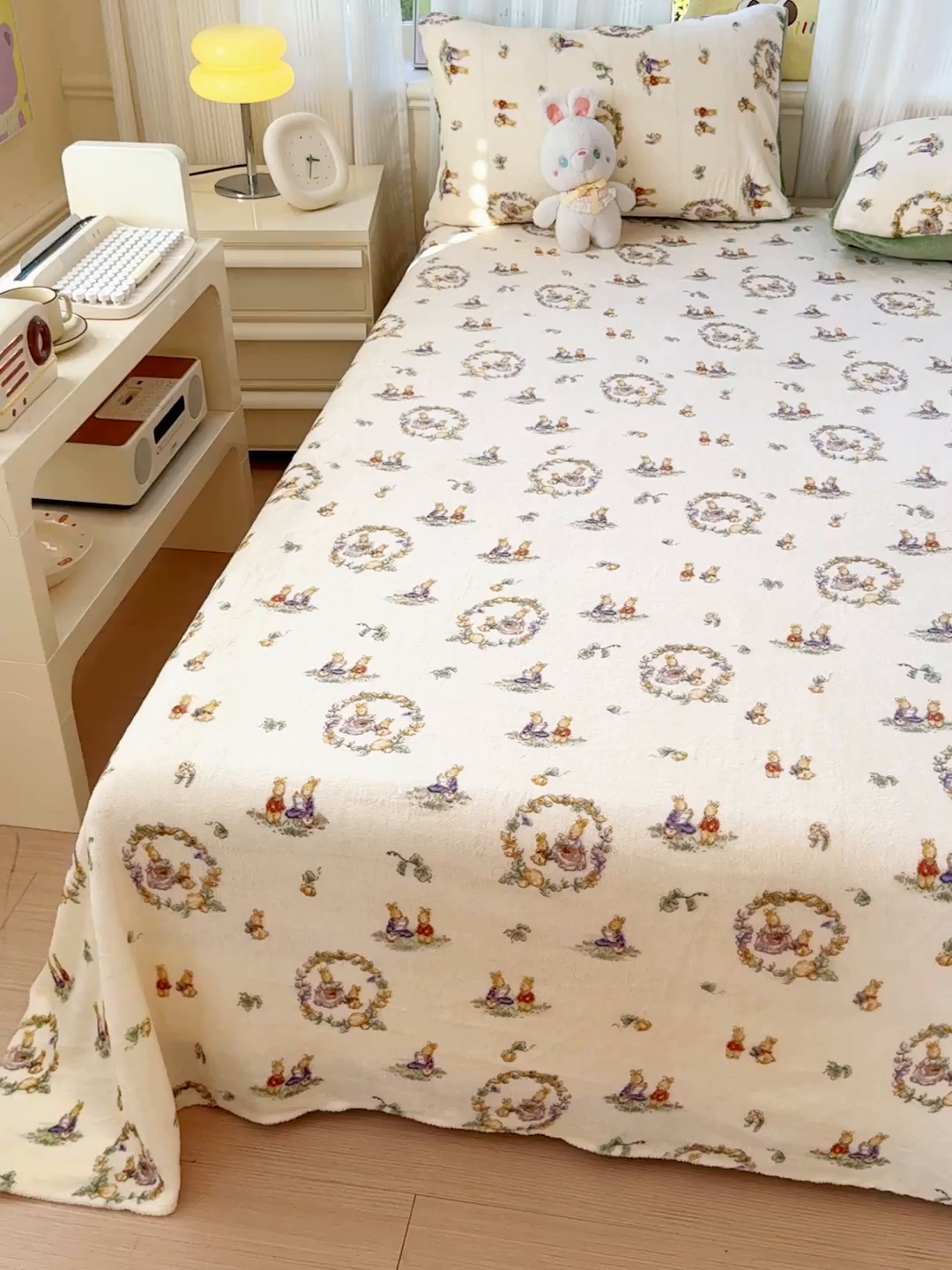 91家纺网 家纺一手货源 找家纺 澜妃 2025新款高克重软软糯糯牛奶绒单床单CD系列（小红书推荐） CD-小兔幻境