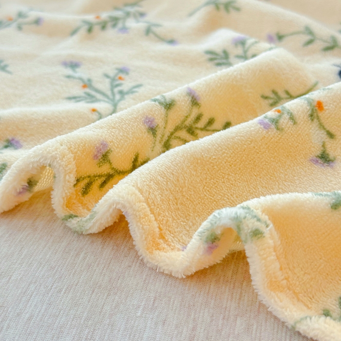 91家纺网 家纺一手货源 找家纺 澜妃 2025新款高克重软软糯糯牛奶绒单床单CD系列（小红书推荐） CD-枝枝兔