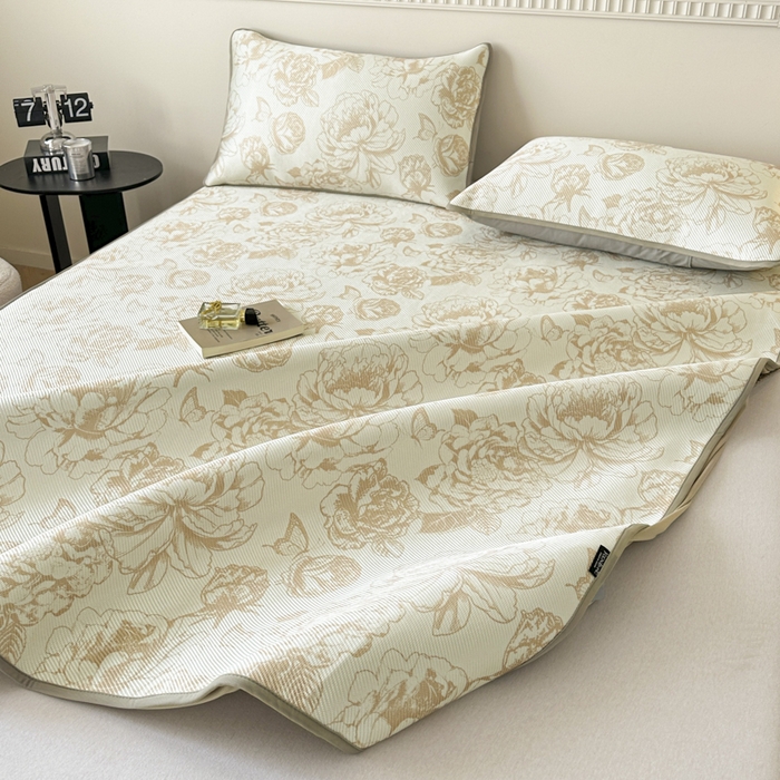 91家纺网 家纺一手货源 找家纺 宜代光年 2025新款数码印花冰藤席 床笠 冰藤牡丹 咖