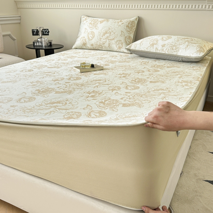 91家纺网 家纺一手货源 找家纺 宜代光年 2025新款数码印花冰藤席 床笠 冰藤牡丹 咖