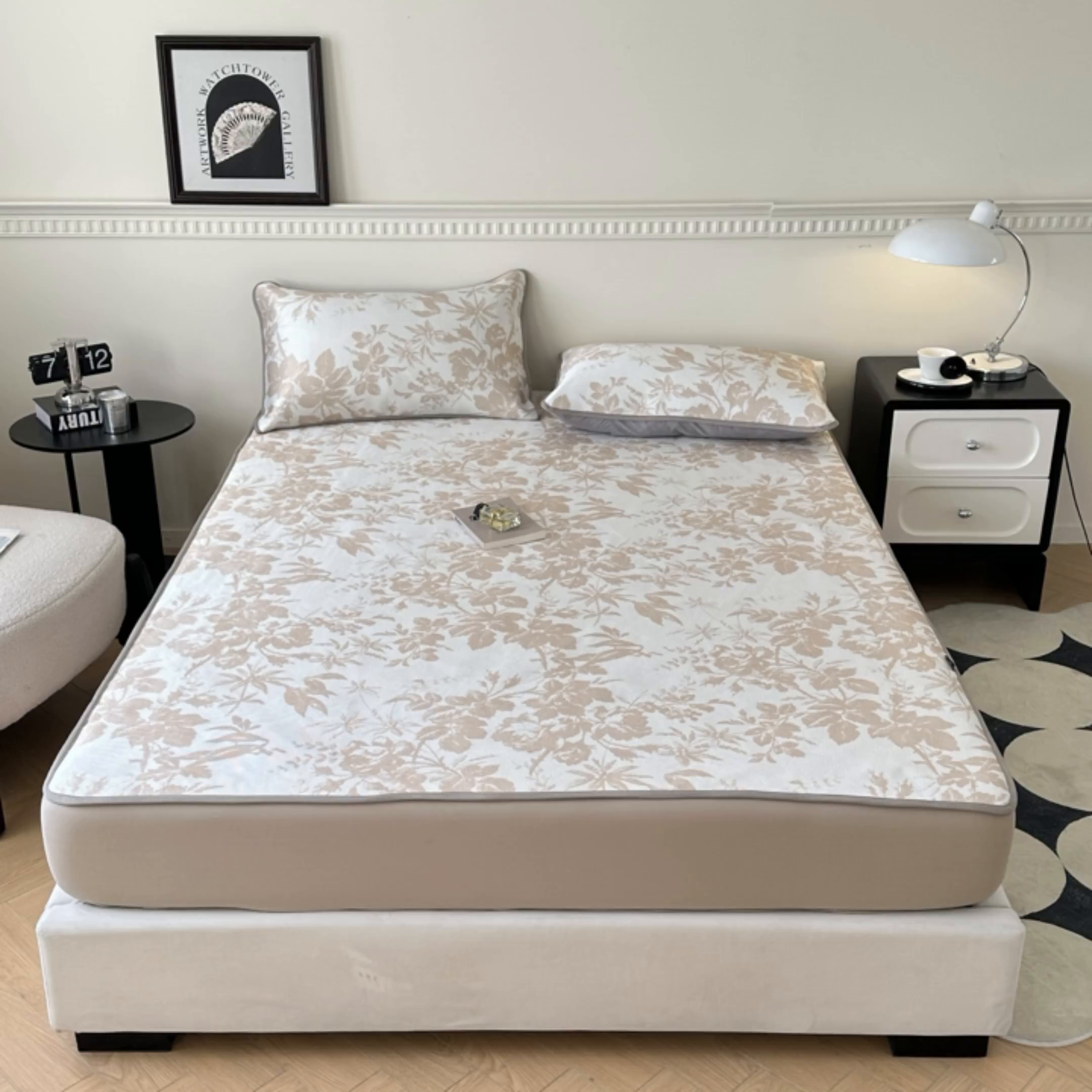 91家纺网 家纺一手货源 找家纺 宜代光年 2025新款数码印花冰藤席 床笠-冰藤繁花 咖