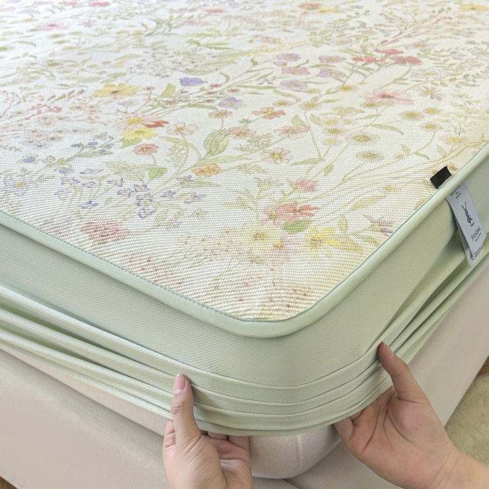 91家纺网 家纺一手货源 找家纺 宜代光年 2025新款数码印花冰藤席 床笠-冰藤醉花季