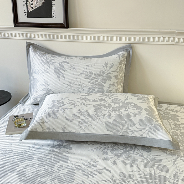 91家纺网 家纺一手货源 找家纺 宜代光年 2025新款数码印花冰藤席 床席-冰藤繁花 灰